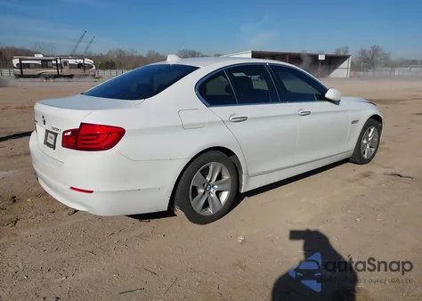 2013 BMW 528I xDrive z USA, uszkodzony, nr VIN WBAXH5C56DDW16907